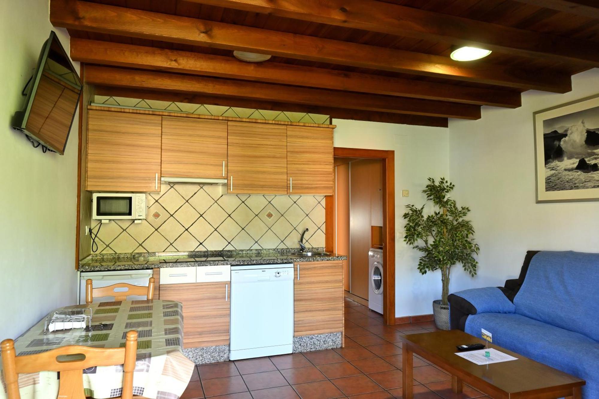 Apartamentos Aires De Avin - Onis Buitenkant foto